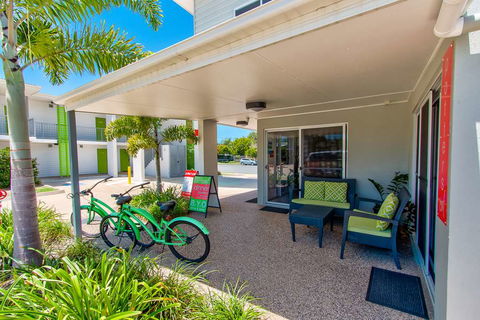 Mackay Oceanside Central Hotel - Tourism TAS 1