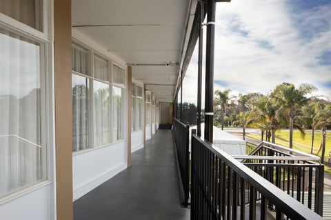 Rivers Inn Motel - Tourism TAS 1