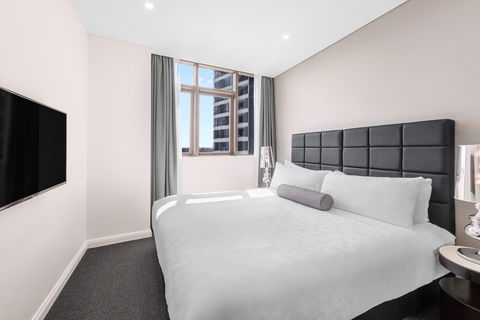 Meriton Suites Church Street, Parramatta - Hobart Tourism 6
