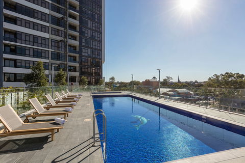 Meriton Suites Church Street, Parramatta - Hobart Tourism 16