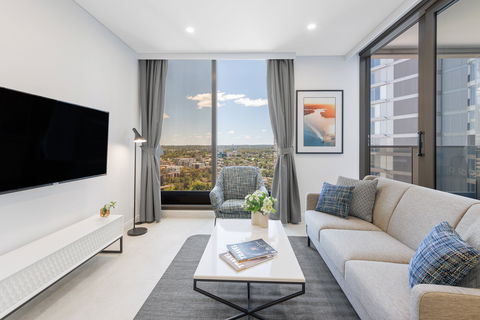 Meriton Suites George St - Hobart Tourism 6