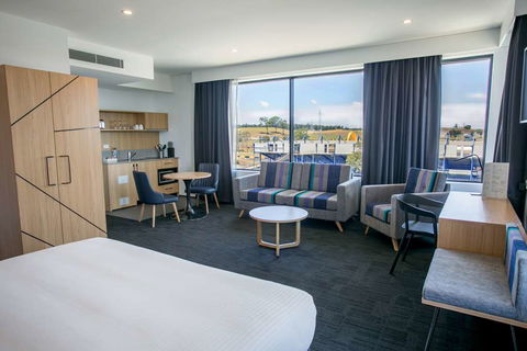 Alpha Hotel Eastern Creek - Tourism TAS 14