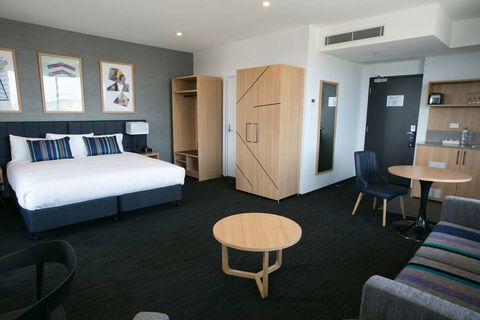 Alpha Hotel Eastern Creek - Tourism TAS 15