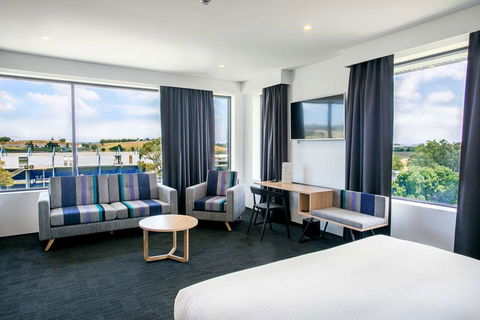 Alpha Hotel Eastern Creek - Tourism TAS 16