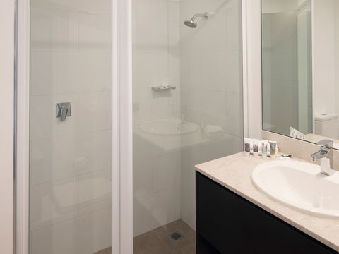 Mercure Sydney Blacktown - Hobart Tourism 14