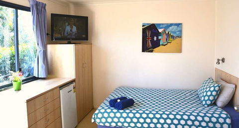 Vitrinite Village Of Middlemount - Tourism TAS 4