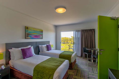 Mackay Oceanside Central Hotel - Tourism TAS 6