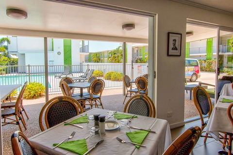 Mackay Oceanside Central Hotel - Tourism TAS 9