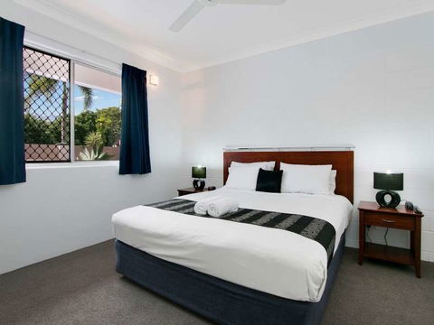 Cairns City Palms - Hobart Tourism 10