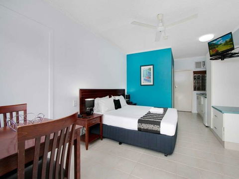 Cairns City Palms - Hobart Tourism 11