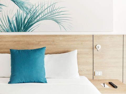 Novotel Cairns Oasis Resort - Hobart Tourism 2