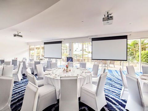 Novotel Cairns Oasis Resort - Hobart Tourism 9