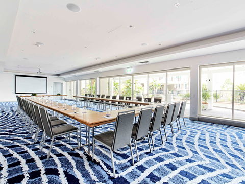 Novotel Cairns Oasis Resort - Hobart Tourism 11