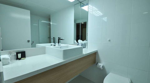Pacific Hotel Cairns - Tourism TAS 5