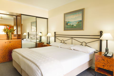 Palm Royale Cairns - Hobart Tourism 5
