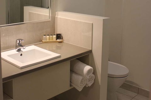Swan Hill Resort - Hobart Tourism 1