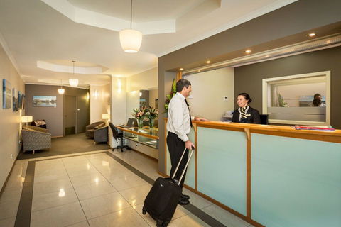 Quest Waterfront Serviced Apartments - Tourism TAS 1