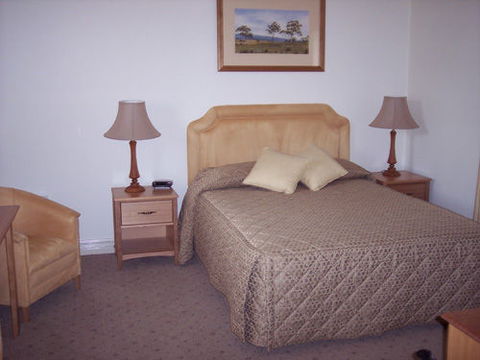 Ross Motel & Caravan Park - Tourism TAS 1
