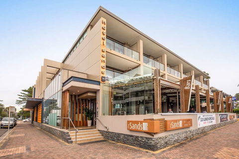 Narrabeen Sands Hotel by Nightcap Plus - Tourism TAS 1