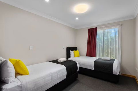 Eastgate On The Range Motel - Tourism TAS 1