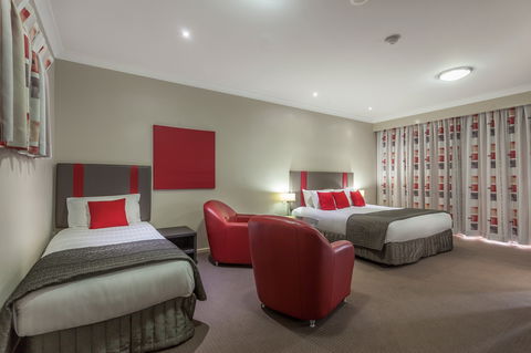 Platinum International - Hobart Tourism 0