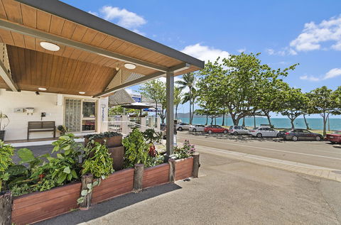 Beach House Motel - Hobart Tourism 0