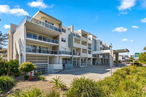Quality Suites Pioneer Sands - Tourism TAS 0