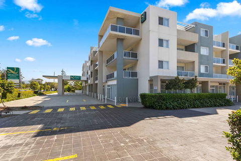 Quality Suites Pioneer Sands - Tourism TAS 2
