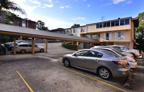 Twin Towers Inn - Hobart Tourism 1
