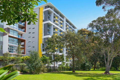 Astra Apartments MacQuarie Park - Tourism TAS 0