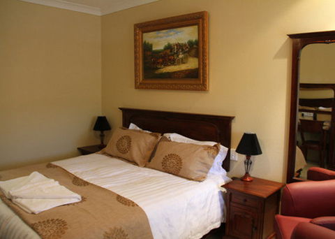 The Overlander Homestead - Hobart Tourism 1