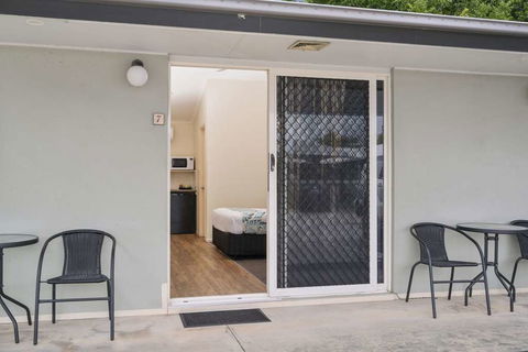 Caboolture Central Motor Inn, SureStay Collection - Hobart Tourism 12