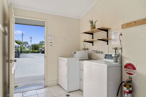 Caboolture Central Motor Inn, SureStay Collection - Hobart Tourism 17