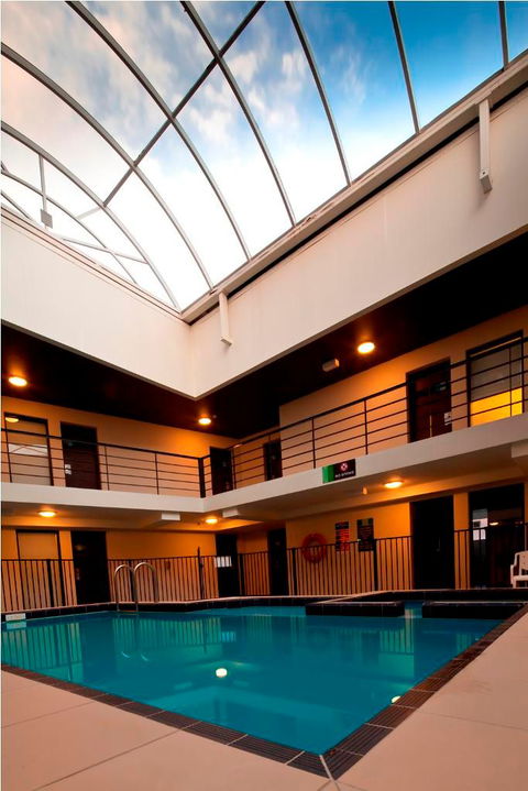 Cambridge Hotel Sydney - Tourism TAS 2