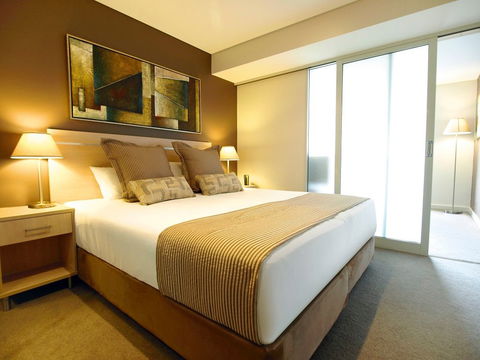 Oaks Embassy - Hobart Tourism 2