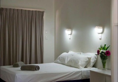 Roebuck Bay Hotel - Hobart Tourism 1