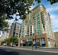 Oaks Embassy - Tourism TAS