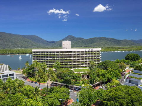 Hilton Cairns - Hobart Tourism 2