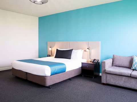 Mantra Melbourne Melton - Tourism TAS 2