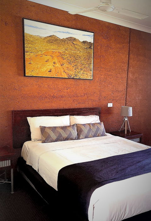 Gidgee Inn - Hobart Tourism 1