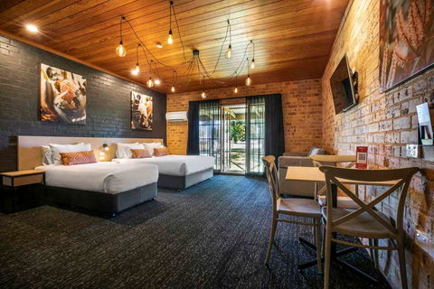Macquarie Inn - Tourism TAS 1
