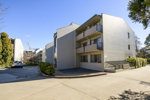 Accommodate Canberra - The Summit - Tourism TAS 2