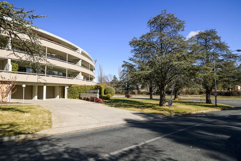 Accommodate Canberra - The Summit - Tourism TAS 1