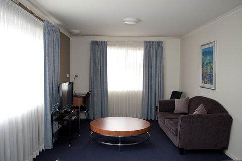 Ramada Encore Belconnen - Tourism TAS 17