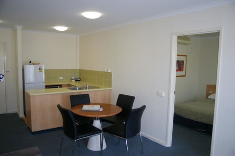 Ramada Encore Belconnen - Tourism TAS 15