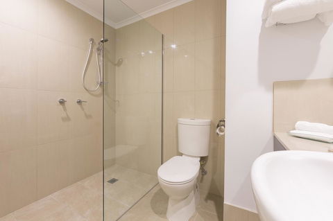 Ramada Encore Belconnen - Tourism TAS 35
