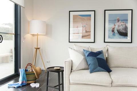 Mollymook Beachfront Penthouse 9 - Tourism TAS 8