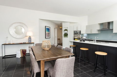 Mollymook Beachfront Penthouse 9 - Tourism TAS 5