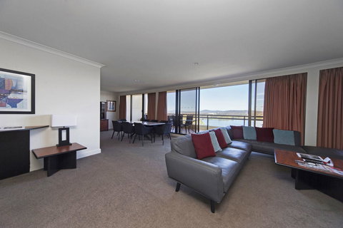 BreakFree Capital Tower Apartments - Tourism TAS 30