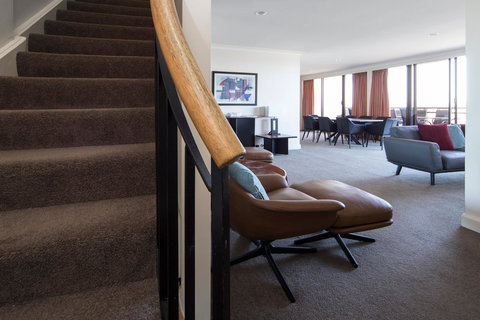 BreakFree Capital Tower Apartments - Tourism TAS 28